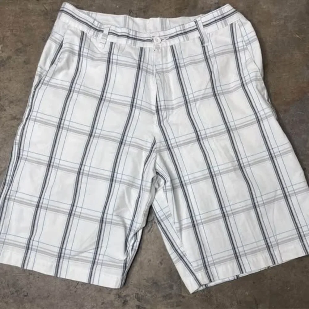Burnside White Plaid Men's Shorts size 34
